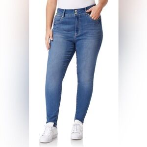 Wallflower Women's Ultra Fit Mid-Rise Insta Soft Skinny Jeans